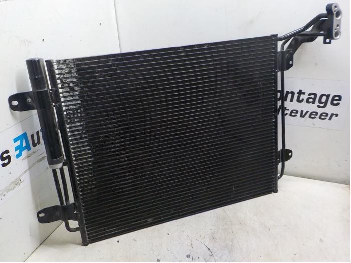 Air conditioning condenser from a Volkswagen Tiguan (5N1/2)