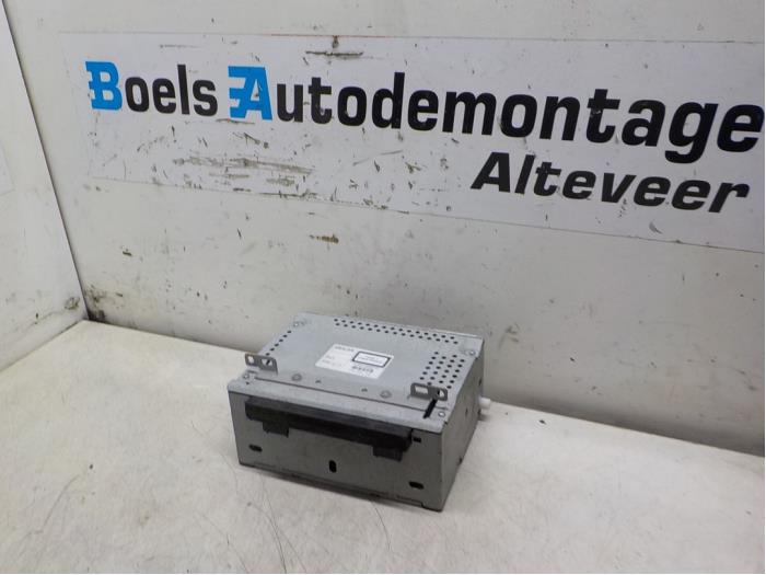 Używane Odtwarzacz CD Ford B-Max Cena € 50,00 Procedura marży oferowane przez Boels Autodemontage