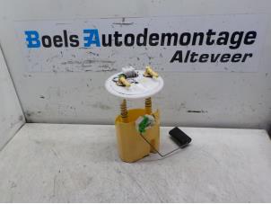Usados Bomba eléctrica de combustible Renault Twingo II (CN) 1.5 dCi 90 FAP Precio de solicitud ofrecido por Boels Autodemontage