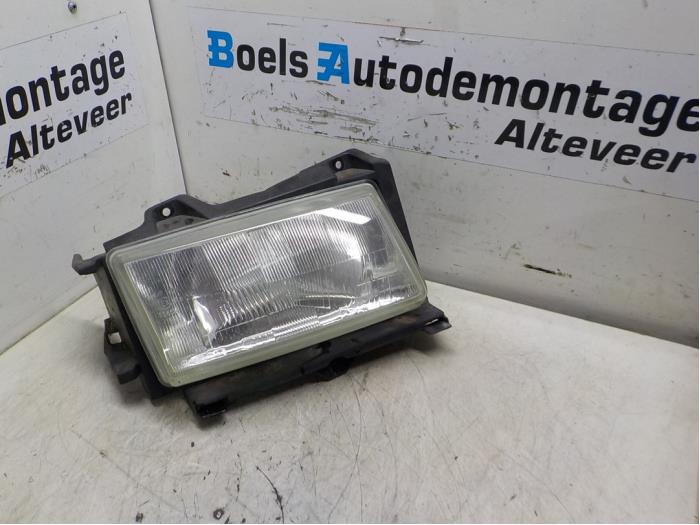 Headlight, right Peugeot Expert 2.0 HDi 90 - 1474267080