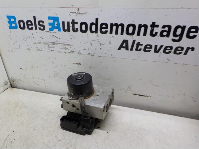 Begagnade ABS-pump Seat Ibiza II (6K1) 1.8 Turbo 20V Cupra Pris € 50,00 Marginaltabell erbjuds av Boels Autodemontage