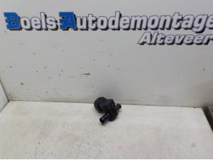 Used Electric heater valve Audi Q5 (8RB) 2.0 TFSI 16V Quattro Price € 15,00 Margin scheme offered by Boels Autodemontage