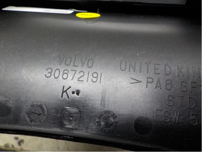 Unidad de control multimedia de un Volvo V70 (BW) 2.4 D 20V 2009