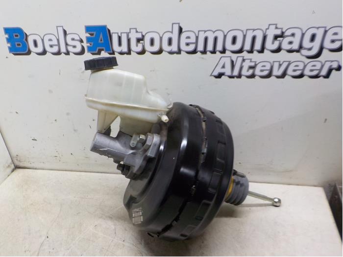 Usados Servofreno Opel Astra J Sports Tourer (PD8/PE8/PF8) 1.7 CDTi 16V Precio € 50,00 Norma de margen ofrecido por Boels Autodemontage
