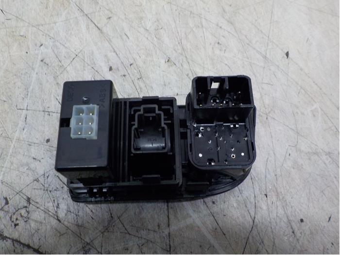 Mirror switch from a Daewoo Spark 1.0 16V 2010