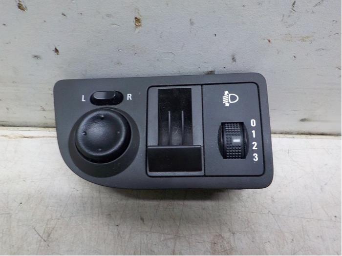 Mirror switch from a Daewoo Spark 1.0 16V 2010