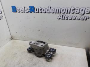 Used Engine mount Volvo V70 (BW) 2.4 D 20V Price on request offered by Boels Autodemontage