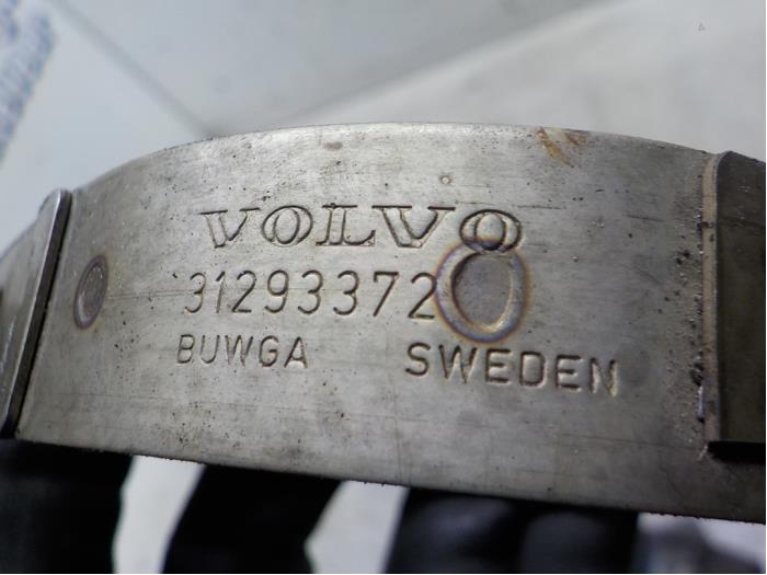 Lacznik rury wydechowej z Volvo V70 (BW) 2.4 D 20V 2009