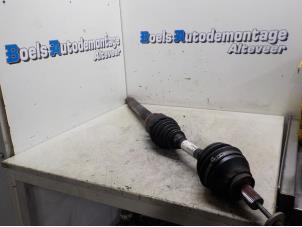 Used Front drive shaft, right Volvo V70 (BW) 2.4 D 20V Price on request offered by Boels Autodemontage