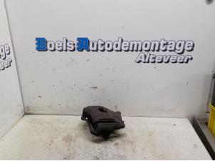 Used Front brake calliper, right Toyota Aygo (B10) 1.0 12V VVT-i Price on request offered by Boels Autodemontage