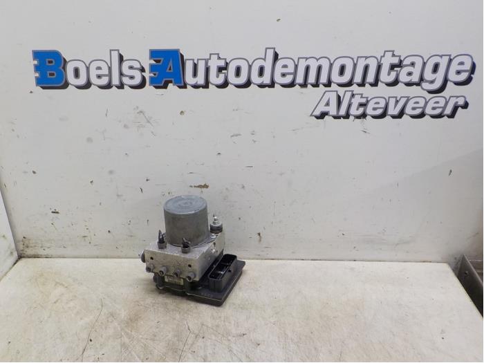 ABS pump from a Peugeot 308 (4A/C) 1.6 VTI 16V 2010