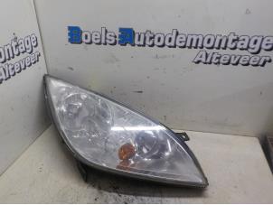 Used Headlight, right Mitsubishi Colt (Z2/Z3) 1.3 16V Price € 35,00 Margin scheme offered by Boels Autodemontage