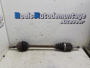 Used Front drive shaft, left Peugeot 207/207+ (WA/WC/WM) 1.4 Price € 40,00 Margin scheme offered by Boels Autodemontage