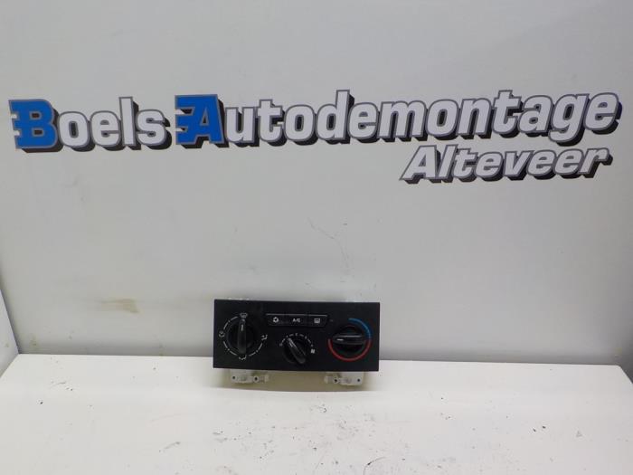 Begagnade Klimatpanel Citroen C4 Berline (LC) 1.6 HDi 16V 110 Pris € 30,00 Marginaltabell erbjuds av Boels Autodemontage