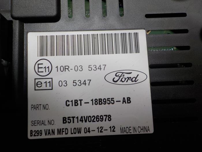 Anzeige Innen van een Ford Fiesta 6 (JA8) 1.25 16V 2013