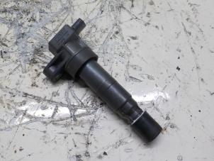 Used Pen ignition coil Kia Carens III (FG) 2.0i CVVT 16V Price € 10,00 Margin scheme offered by Boels Autodemontage