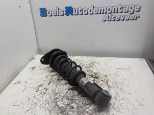 Used Rear shock absorber rod, right Mini Mini (R56) 1.4 16V One Price € 40,00 Margin scheme offered by Boels Autodemontage