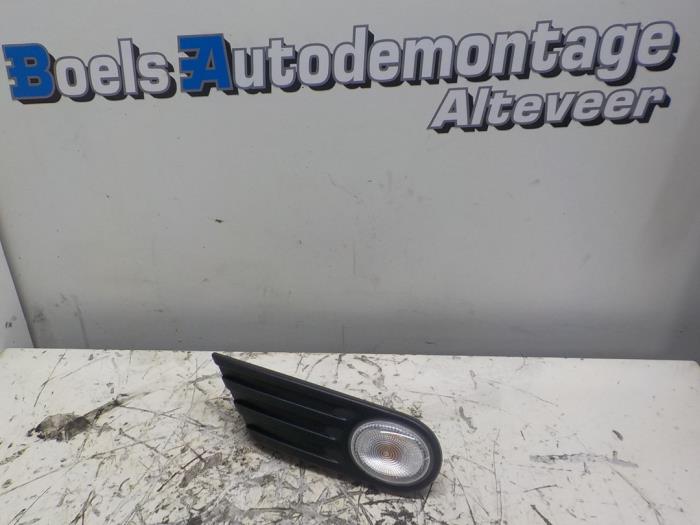 Używane Kierunkowskaz prawy Mini Mini (R56) 1.4 16V One Cena € 20,00 Procedura marży oferowane przez Boels Autodemontage