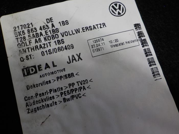 Alfombrilla de maletero de un Volkswagen Golf VI (5K1) 2.0 TSI R 16V 4Motion 2011