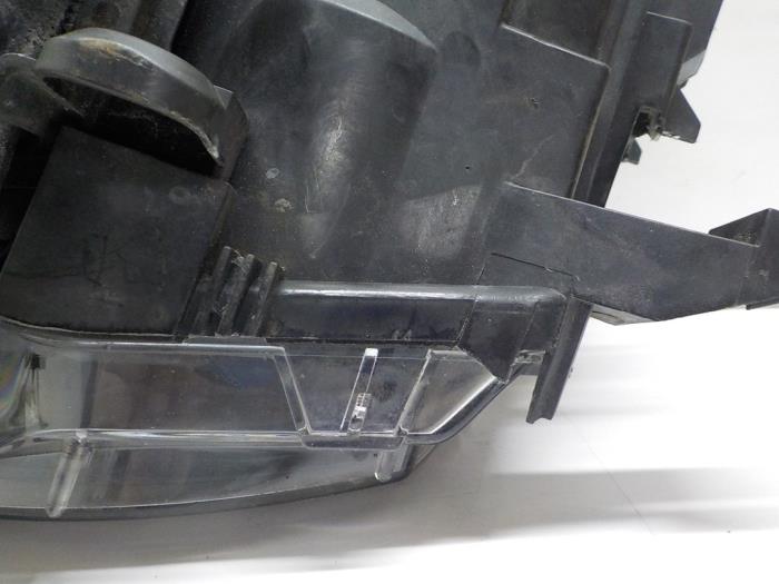 03057103 Headlight, right BMW 3 serie 318i - 1305235373 BOSCH