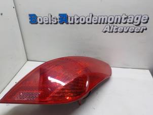 Używane Tylne swiatlo pozycyjne prawe Peugeot 308 (4A/C) 1.6 VTI 16V Cena € 35,00 Procedura marży oferowane przez Boels Autodemontage