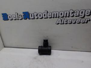 Used Air mass meter Opel Tigra Twin Top 1.4 16V Price € 35,00 Margin scheme offered by Boels Autodemontage