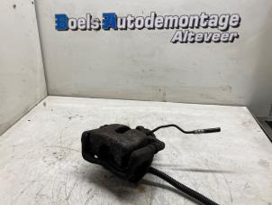 Used Rear brake calliper, right Renault Megane III Grandtour (KZ) 1.5 dCi 110 Price € 30,00 Margin scheme offered by Boels Autodemontage