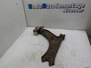 Used Front wishbone, right Seat Leon (1P1) 1.6 Price on request offered by Boels Autodemontage
