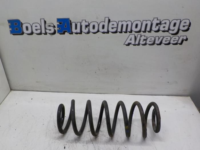 Rear coil spring from a Seat Leon (1P1) 1.6 2006