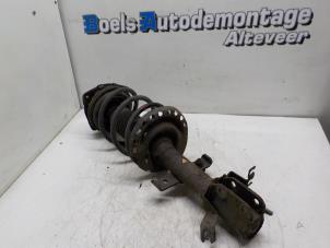 Used Front shock absorber rod, left Renault Modus/Grand Modus (JP) 1.5 dCi 85 Price € 40,00 Margin scheme offered by Boels Autodemontage