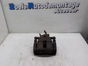Used Front brake calliper, right Renault Modus/Grand Modus (JP) 1.5 dCi 85 Price on request offered by Boels Autodemontage