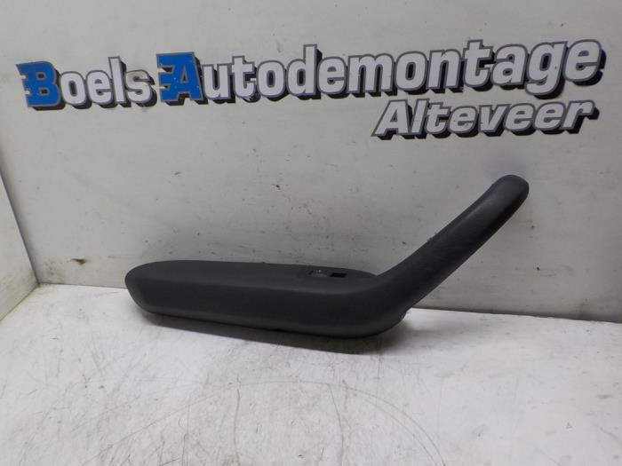 Usados Interruptor de ventanilla eléctrica Seat Exeo ST (3R5) 1.8 TSI 16V Precio € 20,00 Norma de margen ofrecido por Boels Autodemontage