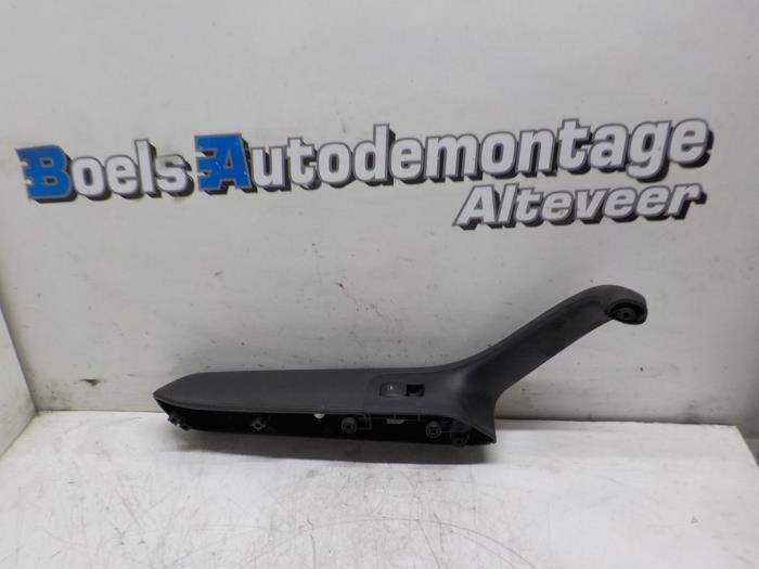 Usados Interruptor de ventanilla eléctrica Seat Exeo ST (3R5) 1.8 TSI 16V Precio € 20,00 Norma de margen ofrecido por Boels Autodemontage