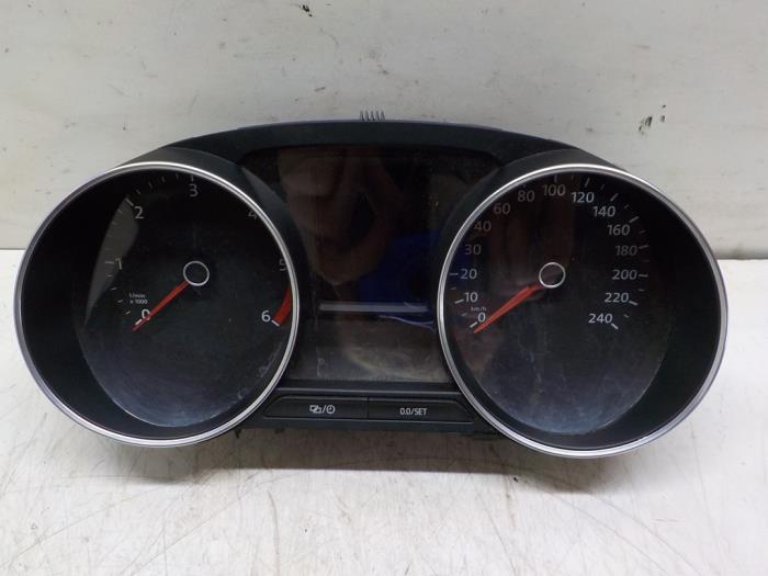 Cuentakilómetros de un Volkswagen Polo V (6R) 1.4 TDI 12V 90 2016