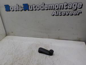 Used Window winder Renault Megane IV Estate (RFBK) 1.2 Energy TCE 100 Price on request offered by Boels Autodemontage