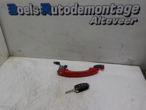 Gebrauchte Türgriff 4-türig links vorne Audi A1 (8X1/8XK) 1.2 TFSI Preis € 25,00 Margenregelung angeboten von Boels Autodemontage