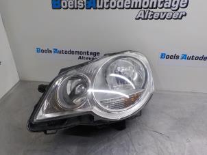 Used Headlight, left Volkswagen Polo IV (9N1/2/3) Price € 40,00 Margin scheme offered by Boels Autodemontage