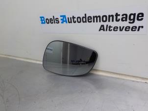 Used Mirror glass, left Opel Vectra C 2.2 16V Price € 20,00 Margin scheme offered by Boels Autodemontage