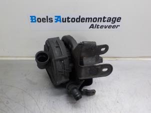 Gebrauchte Sekundäre Pumpe Volkswagen Bora (1J2) 2.3 V5 Preis € 20,00 Margenregelung angeboten von Boels Autodemontage