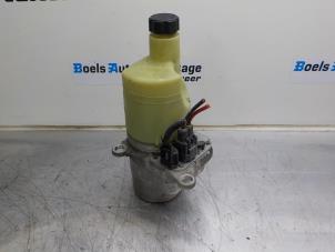 Used Power steering pump Volvo V50 (MW) 2.0 16V Price on request offered by Boels Autodemontage
