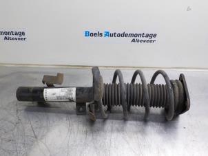 Used Front shock absorber rod, left Volvo V50 (MW) 2.0 16V Price € 50,00 Margin scheme offered by Boels Autodemontage