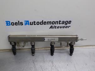 Used Fuel injector nozzle Volvo V50 (MW) 2.0 16V Price on request offered by Boels Autodemontage