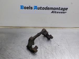 Used Rear brake calliperholder, left Volvo V50 (MW) 2.0 16V Price on request offered by Boels Autodemontage