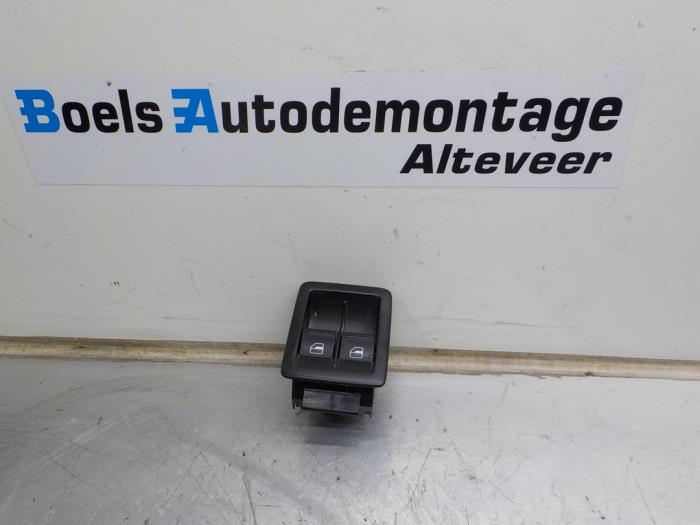 Używane Przelacznik combi okienny Volkswagen Scirocco (137/13AD) 1.4 TSI 122 16V Cena € 20,00 Procedura marży oferowane przez Boels Autodemontage