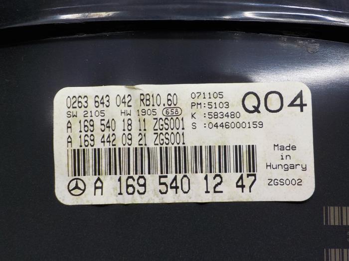 Cuentakilómetros de un Mercedes-Benz A (W169) 1.5 A-150 16V 2005