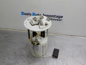 Używane Elektryczna pompa paliwa Opel Corsa D 1.4 16V Twinport Cena € 35,00 Procedura marży oferowane przez Boels Autodemontage