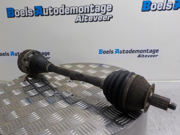 Front drive shaft, left from a Volkswagen Polo V (6R) 1.4 TDI DPF BlueMotion technology 2015