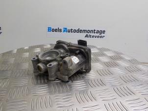 Used Throttle body Renault Clio IV (5R) 0.9 Energy TCE 90 12V Price € 50,00 Margin scheme offered by Boels Autodemontage