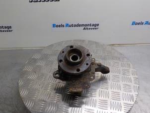 Used Front wheel hub Renault Clio IV (5R) 0.9 Energy TCE 90 12V Price € 50,00 Margin scheme offered by Boels Autodemontage