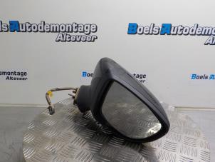 Used Wing mirror, right Renault Clio IV (5R) 0.9 Energy TCE 90 12V Price € 50,00 Margin scheme offered by Boels Autodemontage